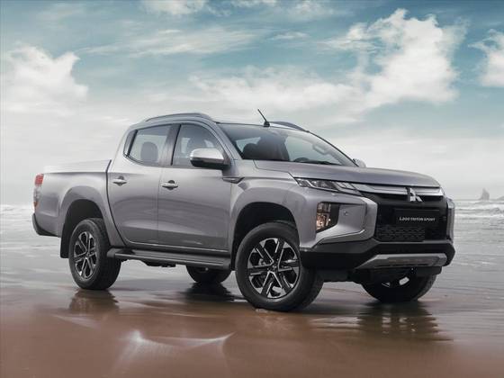 MITSUBISHI L200 TRITON 2.4 16V TURBO DIESEL SPORT HPE CD 4P 4X4 AUTOMÁTICO